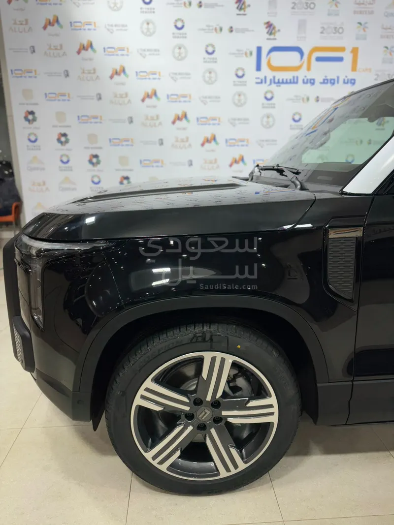 2027 روكس 01