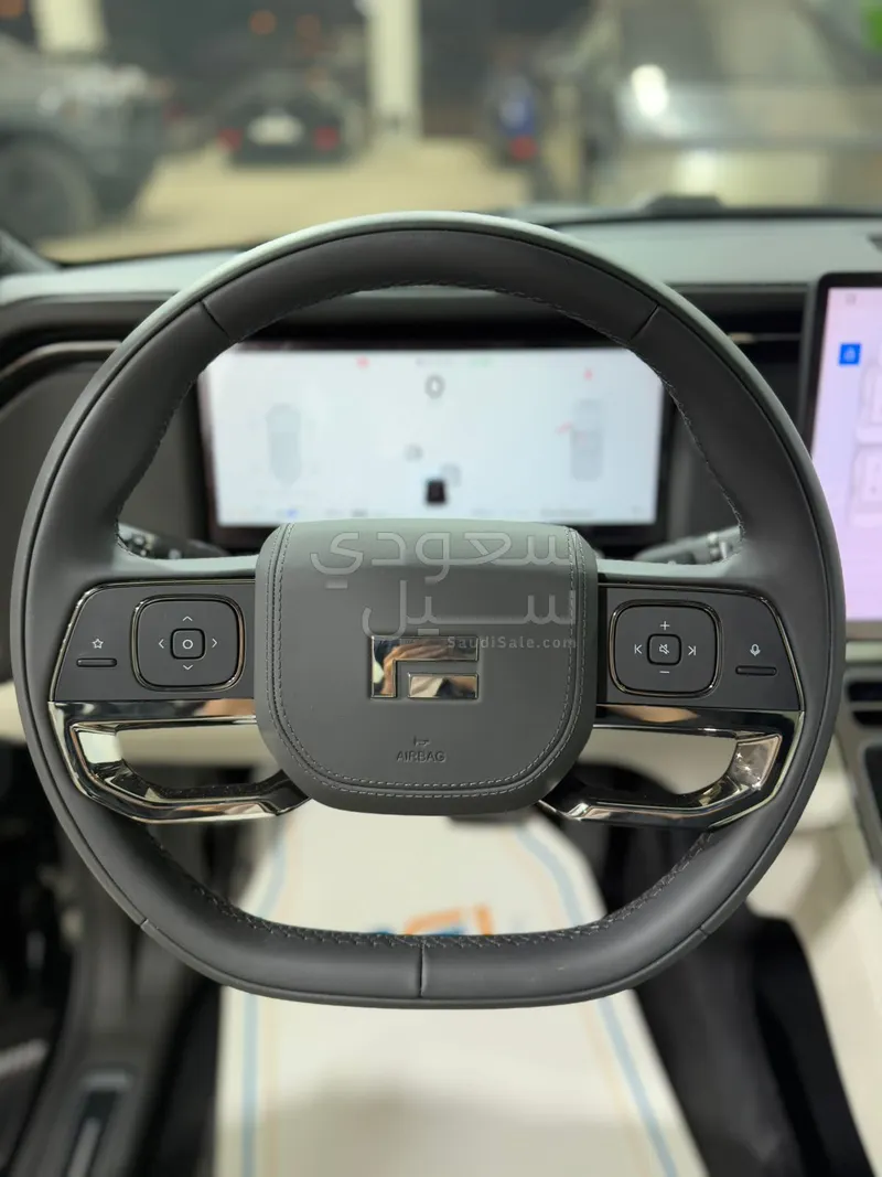 2027 روكس 01