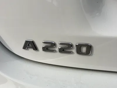 2020 مرسيدس - بنز أي 220
