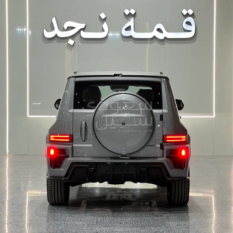2027 تانك 500
