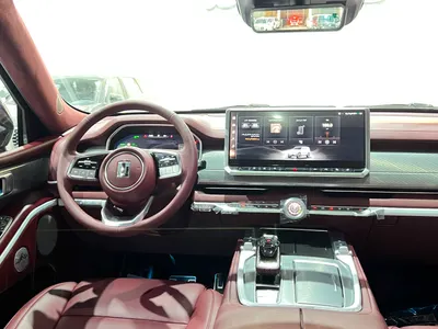2027 تانك 500
