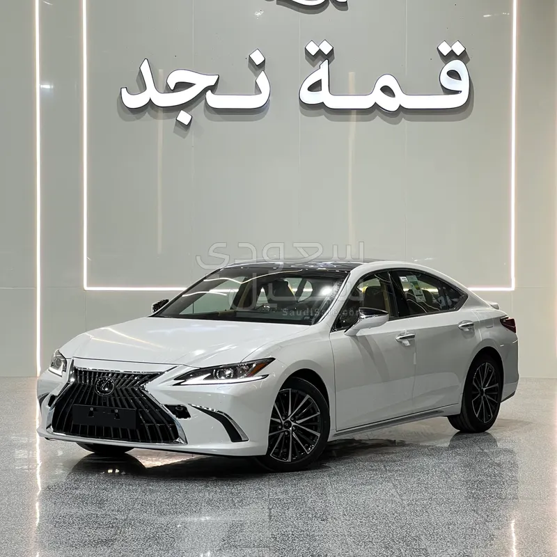 2025 لكزس إي إس 350