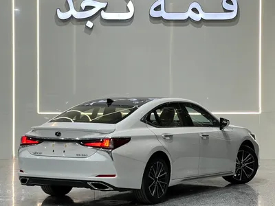 2025 لكزس إي إس 350