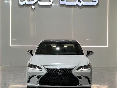 2025 لكزس إي إس 350