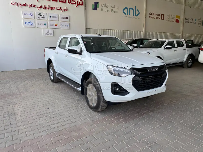 2026 ايسوزو بيكب غمارتين
