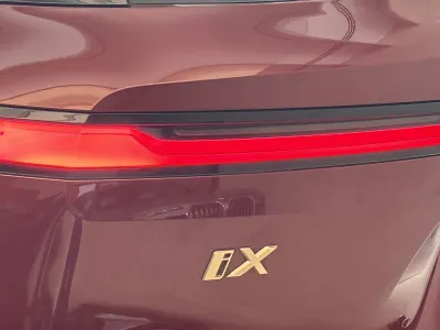 2023 بي ام دبليو الفئة اي