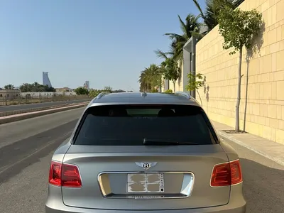 2017 بنتلي بنتايجا