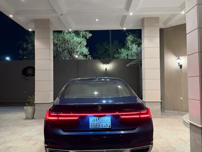 2021 بي ام دبليو الفئة السابعة 730 إل أي