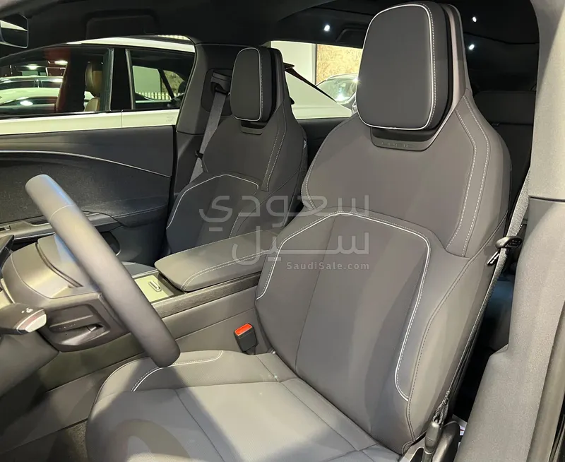 2026 لوسيد جرافيتي
