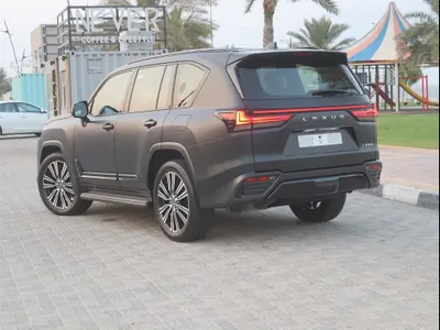2025 لكزس إل إكس 600 BB