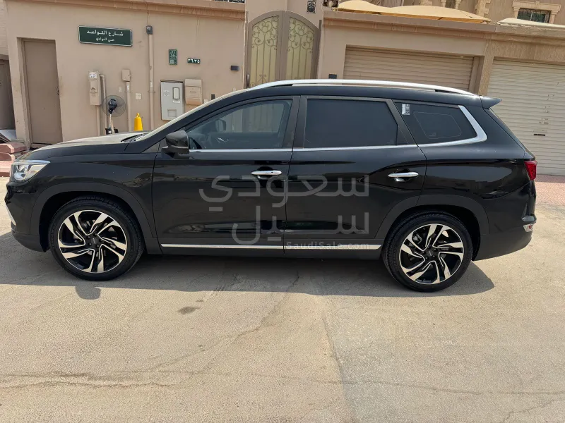 2022 شيري جيتور اكس 90