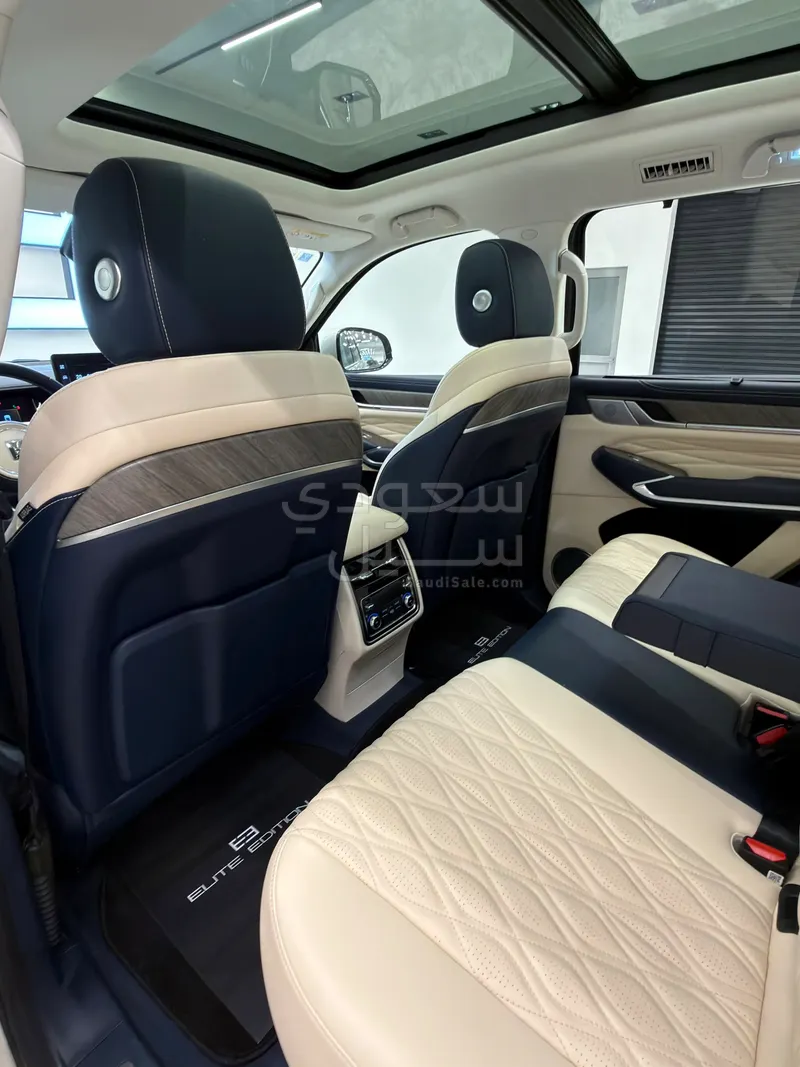 2024 تانك 500
