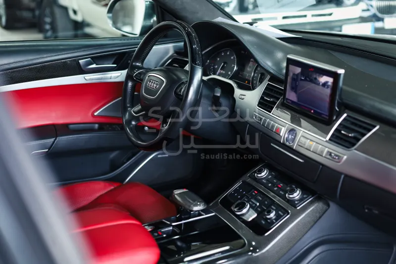 2015 اودي اس 8
