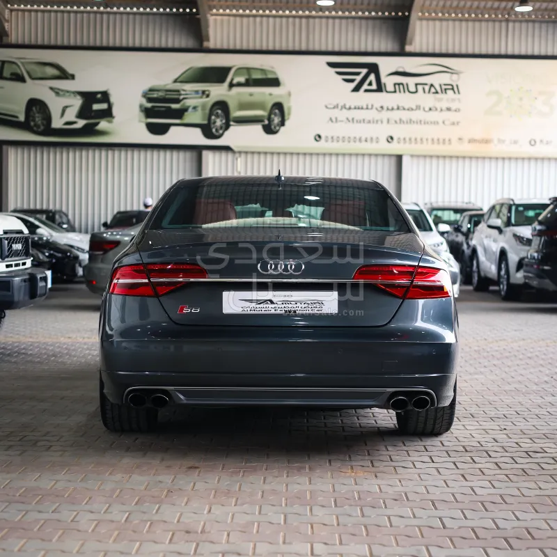 2015 اودي اس 8