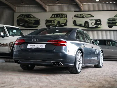 2015 اودي اس 8