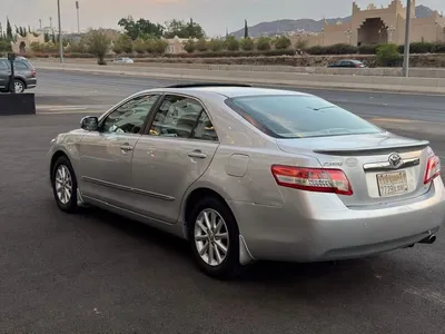 2010 تويوتا كامري جي ال اكس