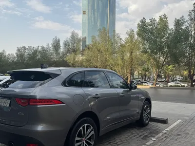 2020 جاكوار اف-بيس ار سبورت