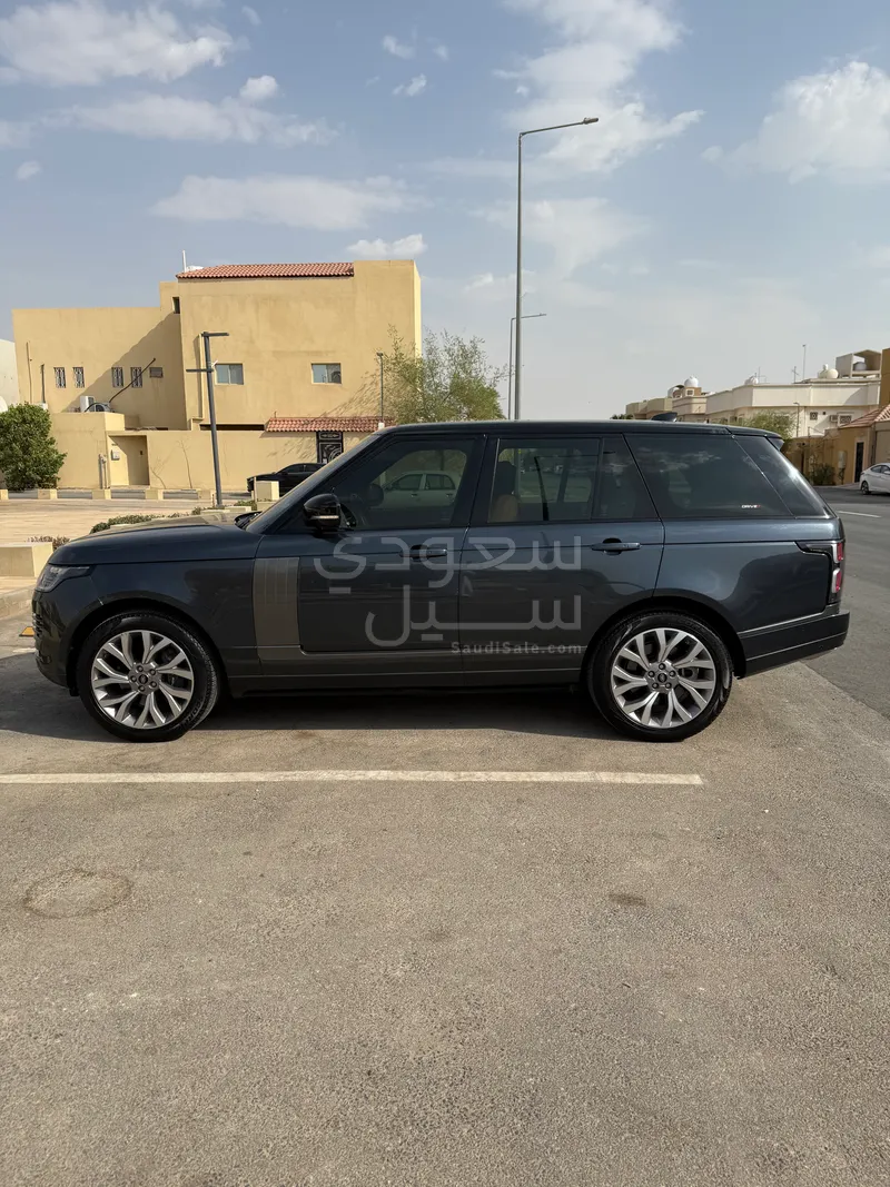 2019 لاند روفر رينج روفر فوج اس اي سوبر تشارج