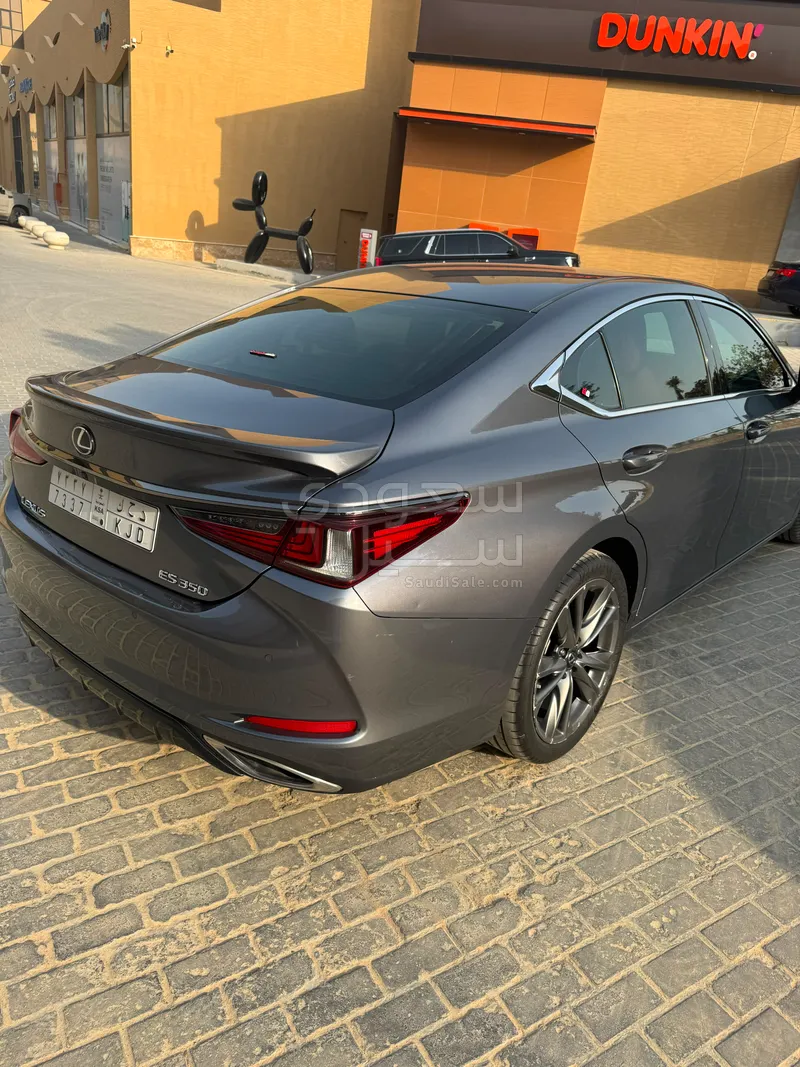 2019 لكزس إي إس 350 اف سبورت