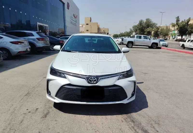 2025 تويوتا كورولا
