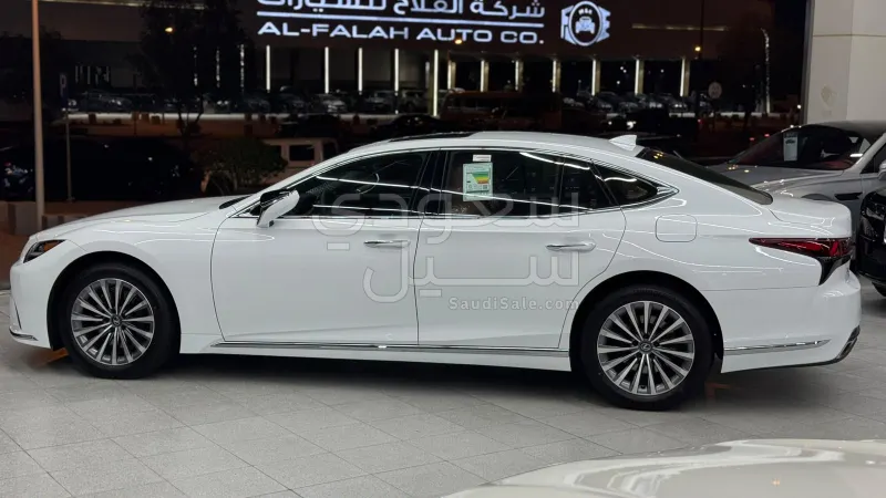2026 لكزس إل إس 350