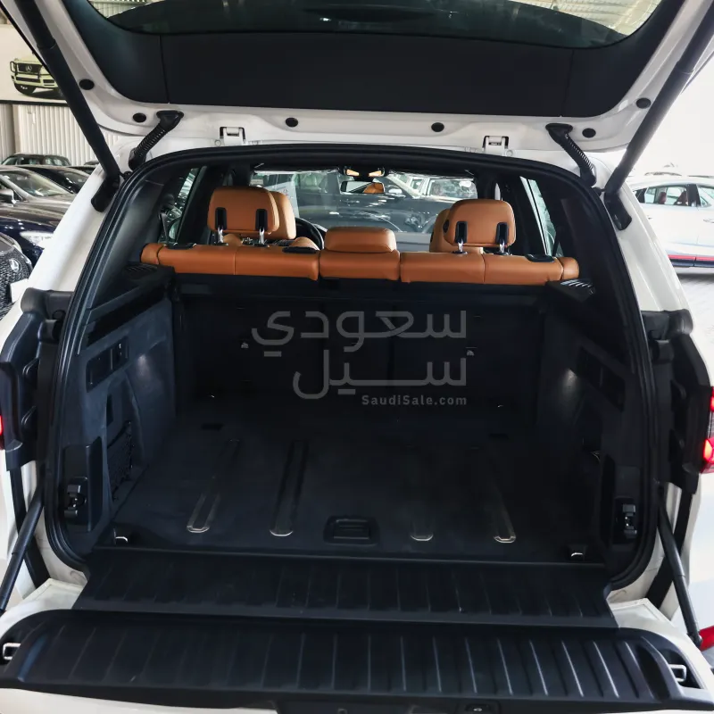 2021 بي ام دبليو الفئة اكس 5