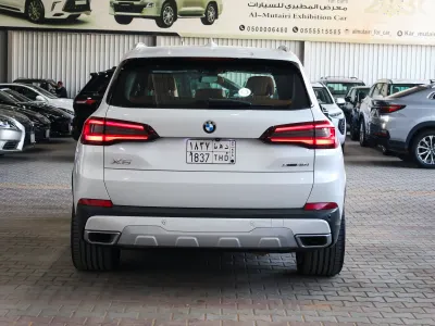 2021 بي ام دبليو الفئة اكس 5