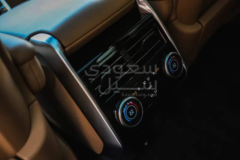 2026 لاند روفر رينج روفر اوتوبيوغرافي