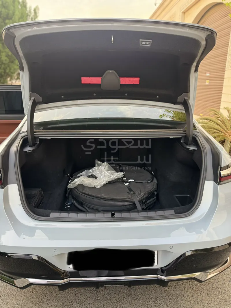 2023 بي ام دبليو الفئة السابعة 740أي