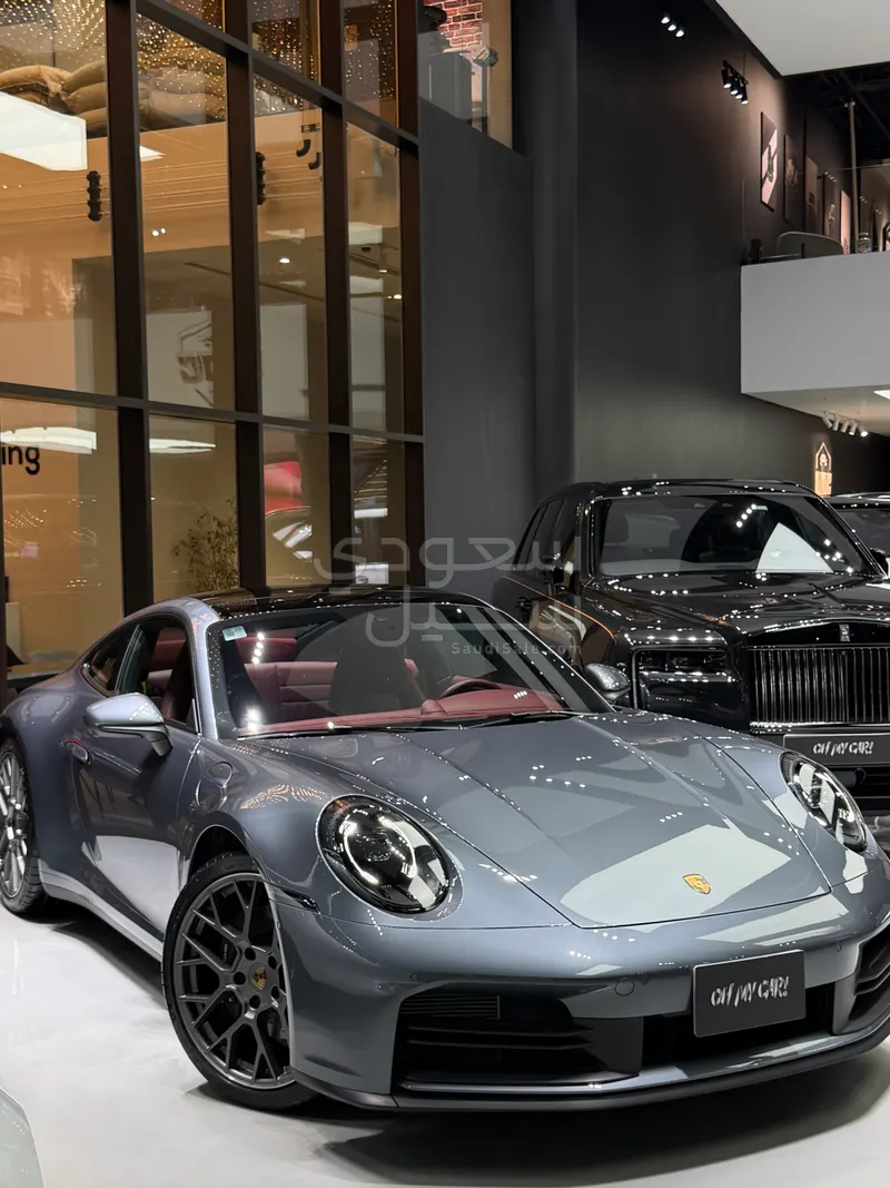 2025 بورش 911 كاريرا