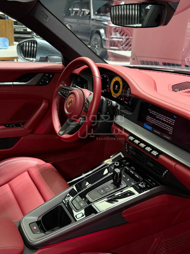 2025 بورش 911 كاريرا