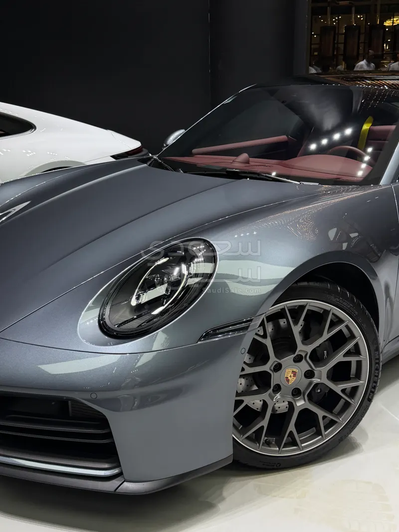 2025 بورش 911 كاريرا