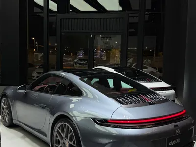 2025 بورش 911 كاريرا