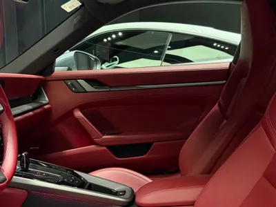 2025 بورش 911 كاريرا