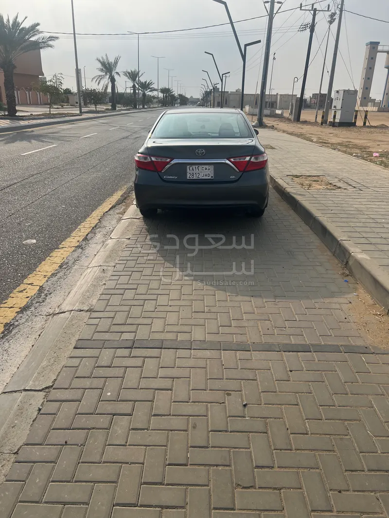 2017 تويوتا كامري جي ال