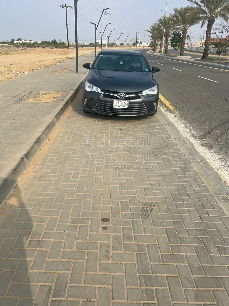 2017 تويوتا كامري جي ال