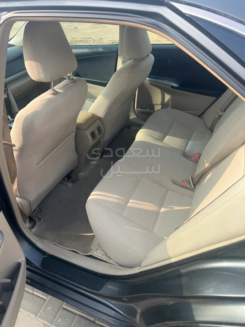 2017 تويوتا كامري جي ال