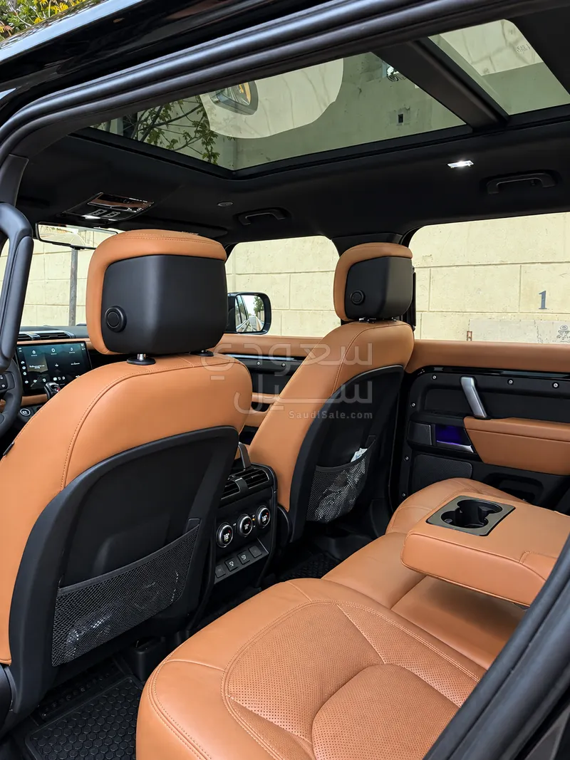 2023 لاند روفر ديفيندر V8 P525 ادشن
