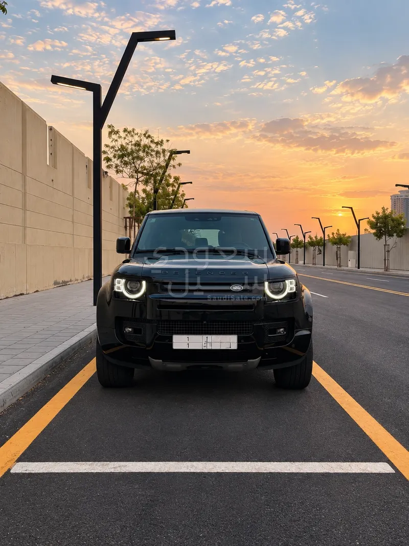 2023 لاند روفر ديفيندر V8 P525 ادشن
