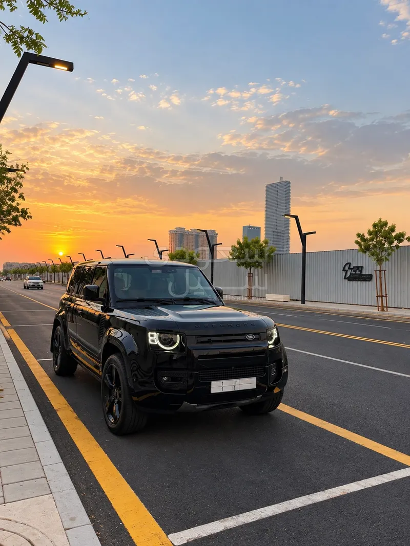 2023 لاند روفر ديفيندر V8 P525 ادشن