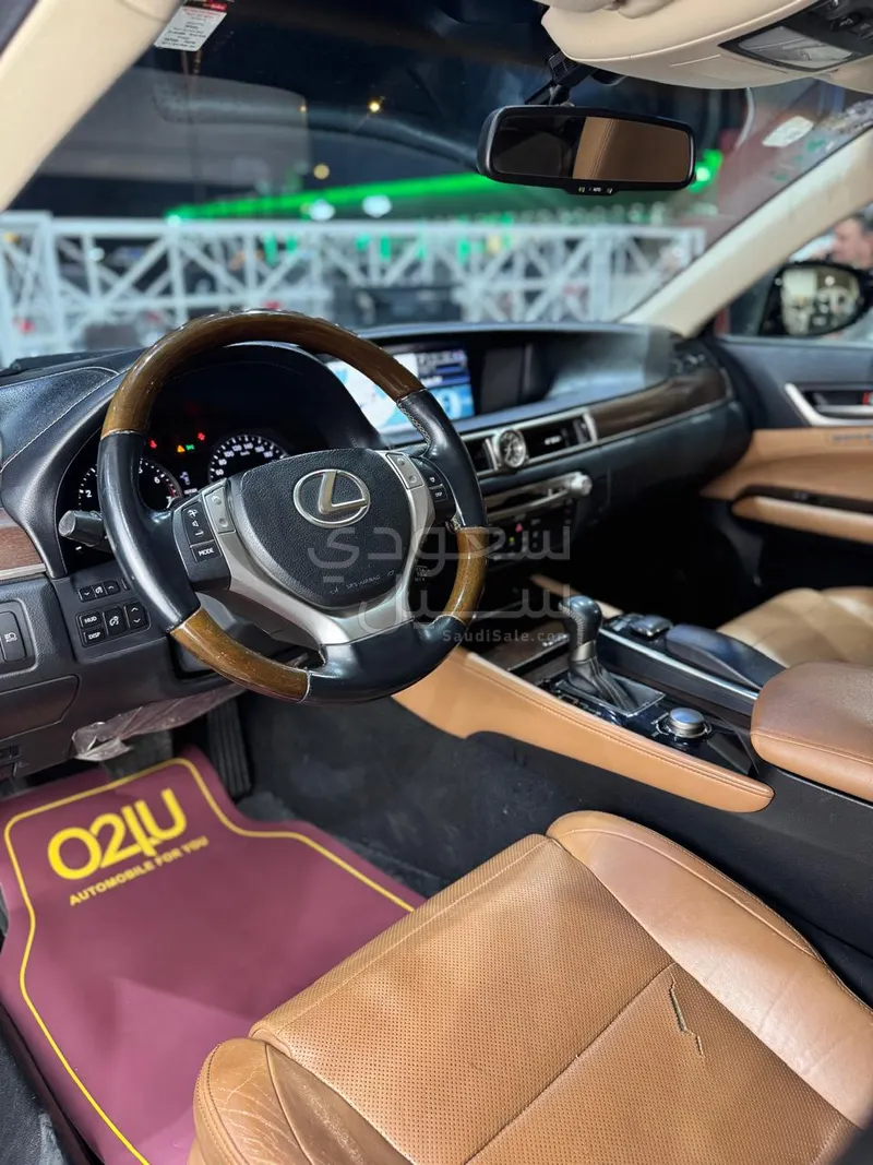 2014 لكزس جي إس 350