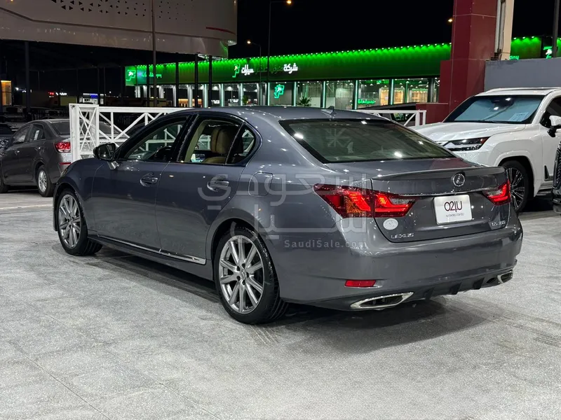 2014 لكزس جي إس 350