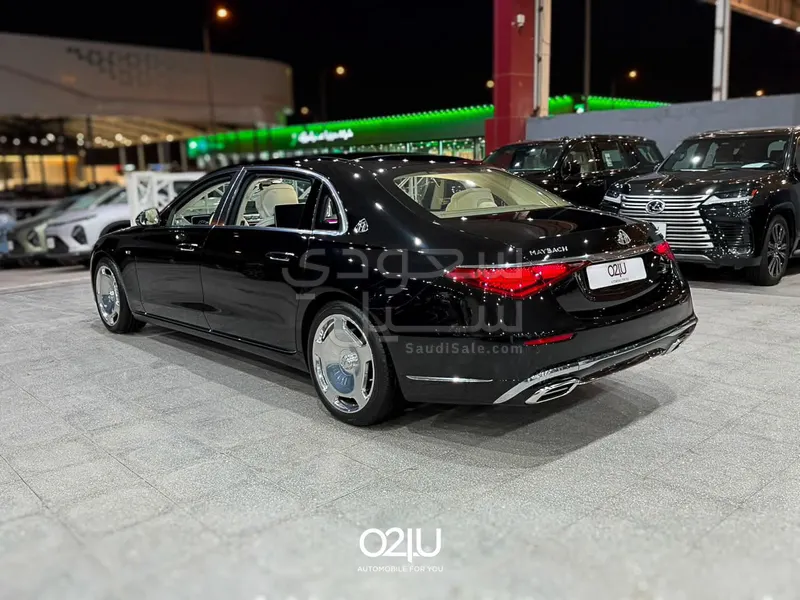 2022 مرسيدس - بنز إس 680 مايباخ