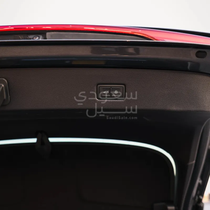 2023 اودي اي 7 55 تي اف اس اي