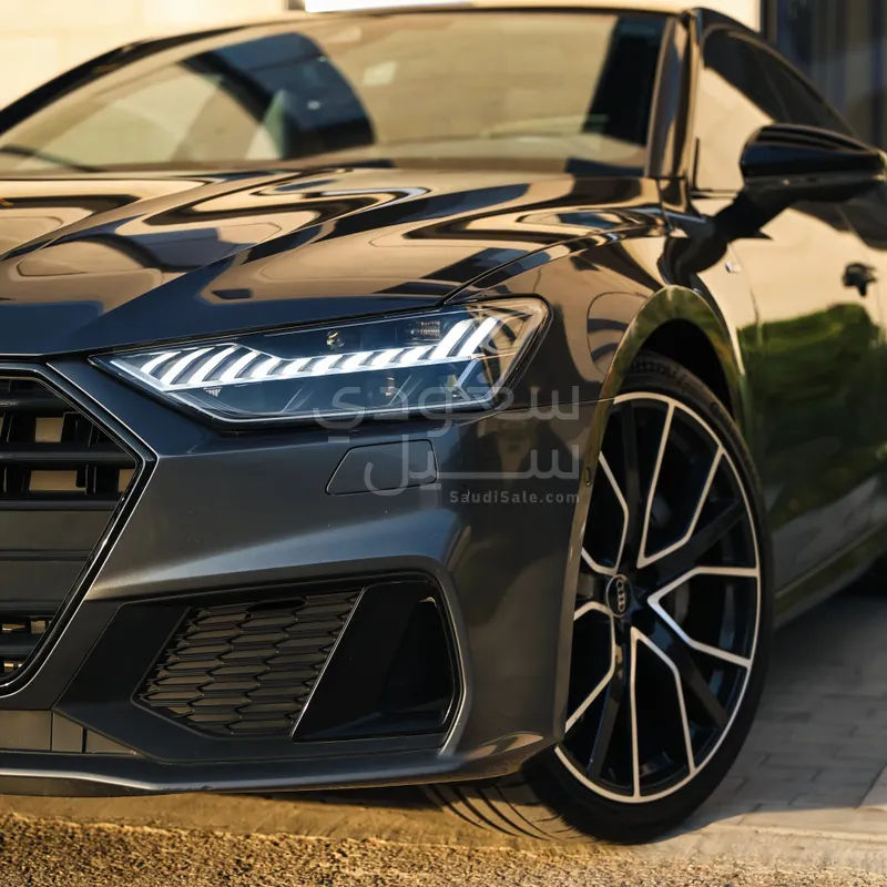2023 اودي اي 7 55 تي اف اس اي
