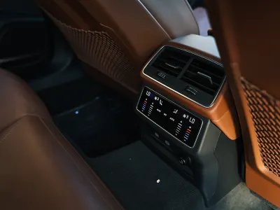 2023 اودي اي 7 55 تي اف اس اي