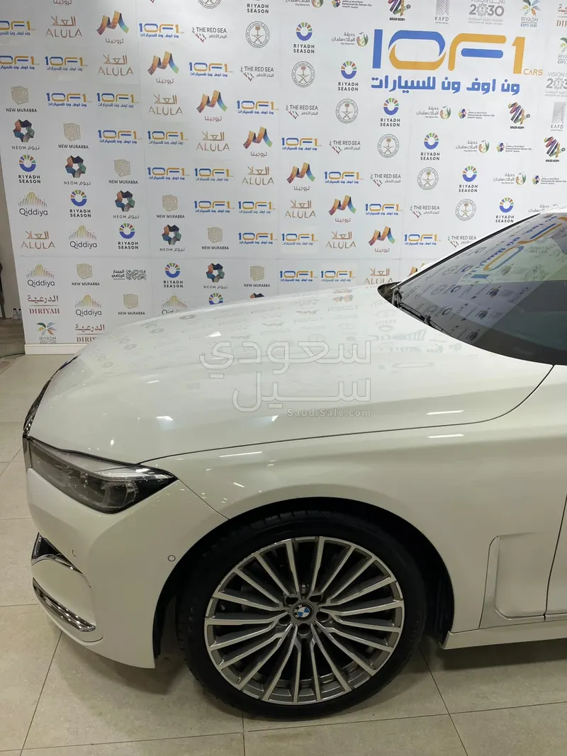 2020 بي ام دبليو الفئة السابعة 730 إل أي