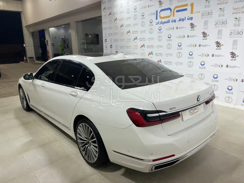 2020 بي ام دبليو الفئة السابعة 730 إل أي