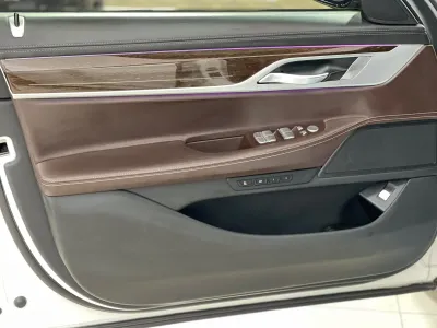 2020 بي ام دبليو الفئة السابعة 730 إل أي