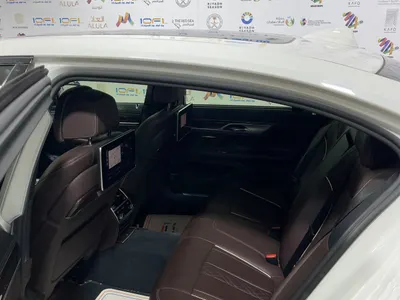 2020 بي ام دبليو الفئة السابعة 730 إل أي